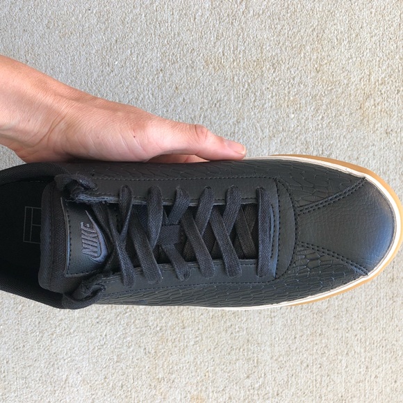 🐾Black classic leather🐾New Price Firm - Picture 6 of 7